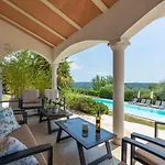 Naturavita Pazin